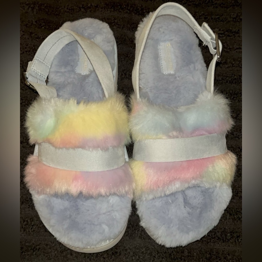 Koolaburra by Ugg Slippers